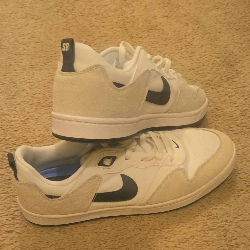Nike SB White and Black Sz 11.5